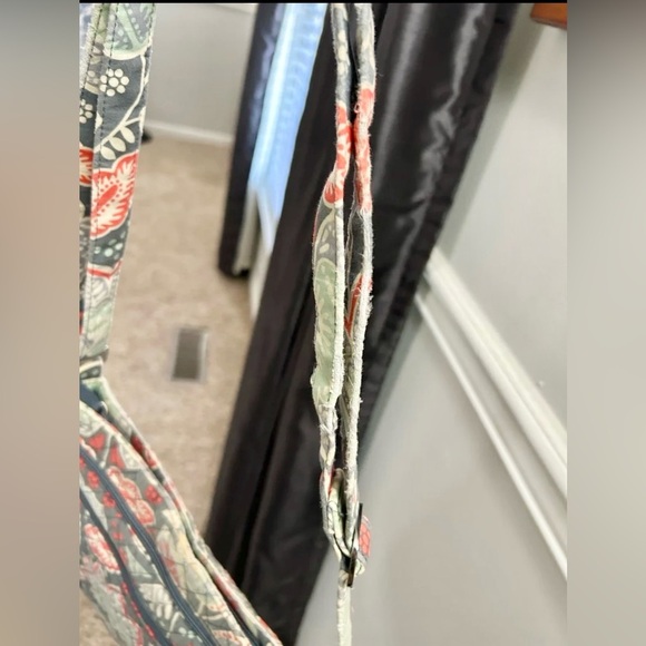 Vintage vera Bradley hipster crossbody purse retired Nomadic floral triple zips - Picture 6 of 6